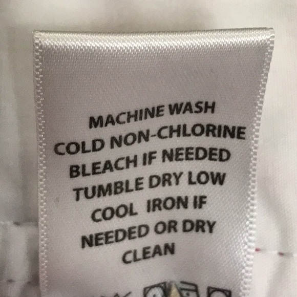 Lilly Pulitzer Tropical Print Callahan Short - Picture 16 of 16